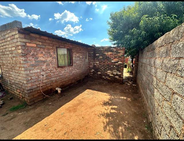 4 BEDROOM HOUSE FOR SALE IN RONDEBULT